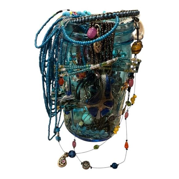 Estate vintage to now Jewlery mystery blue jar wearable,  craftable mix lot - Picture 8 of 16
